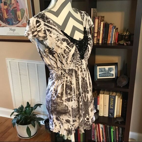 One World SMALL Stretch Tunic Black, Grey & White - Picture 3 of 6